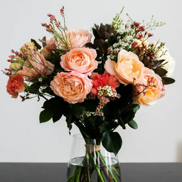 Wie pflege ich einen Rosenstrauss richtig?
