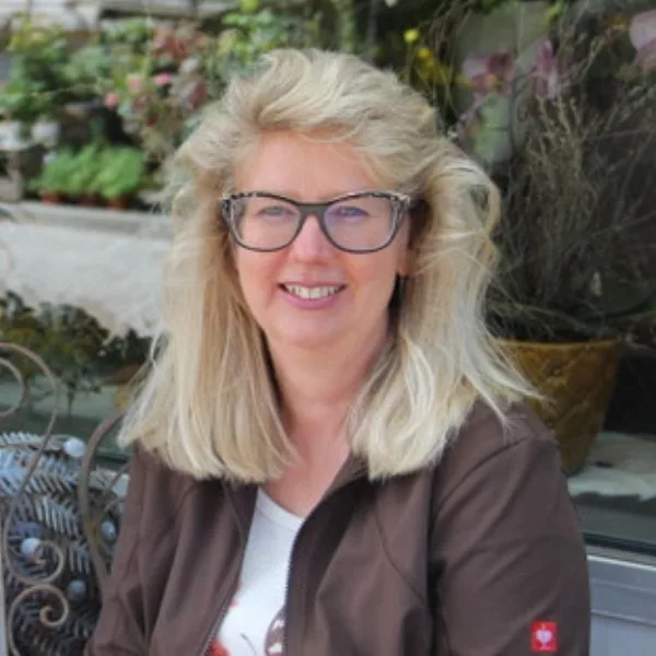 Karin Fischer